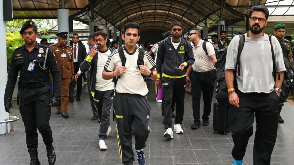Hardik Pandya with Gautam Gambhir during practice