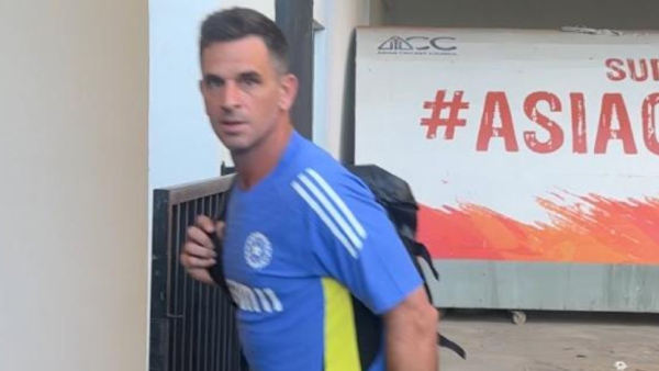 IND vs SL New Assistant Coach Ryan ten Doeschate Joins Indian Cricket Team in Sri Lanka