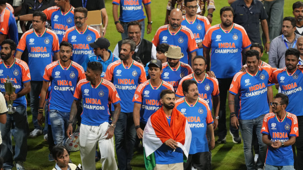 BCCI Handed Over Rs 125 Crore Cheque To T20 World Cup Winning Team India BCCI Handed Over Rs 125 Crore Cheque To T20 World Cup Winning Team India