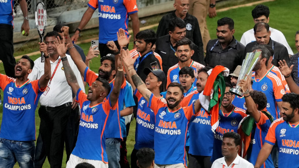 Virat Kohli Fly to London After the T20 World Cup Triumph Celebration in Mumbai Virat Kohli Fly to London After the T20 World Cup Triumph Celebration in Mumbai
