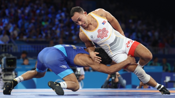 Olympics 2024 Indian Aman Sehrawat Wins Bronze in Men s 57kg Freestyle Wrestling