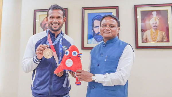 Amit Rohidas met Odisha CM Mohan Charan Mazi