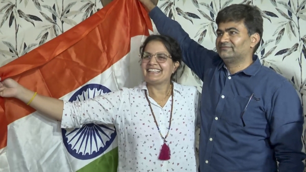 Neeraj Chopra amp amp Manu Bhaker Dating Rumors Shooter s Father Responds