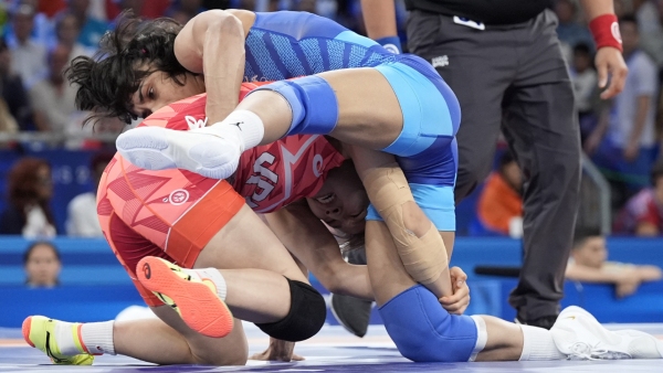 Sourav Ganguly Questions Vinesh Phogat s Disqualification from Paris Olympics Calls for Silver Medal