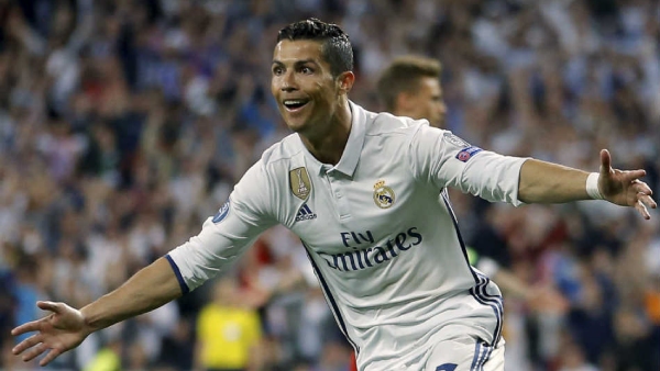 Cristiano Ronaldo Becomes First Athlete to Reach 1 Billion Followers on Social Media