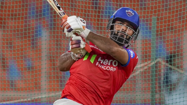 IPL 2025 Rishabh Pant Rebukes Fan for Spreading False Rumors About RCB Move