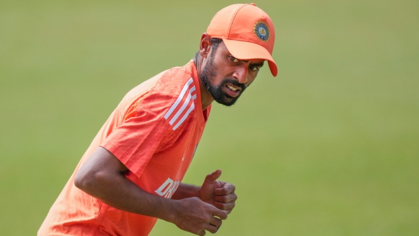 Abhimanyu Easwaran s Century Shines as Rest of India Fight Back in Irani Cup