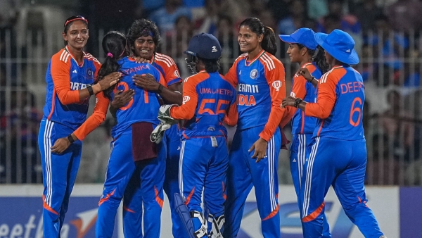 India s Bowlers Dominate as Pakistan Set Modest 105-Run Target in Women s T20 World Cup