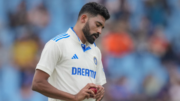 IND vs NZ Test Mohammad Siraj and Dwayne Conway clash viral