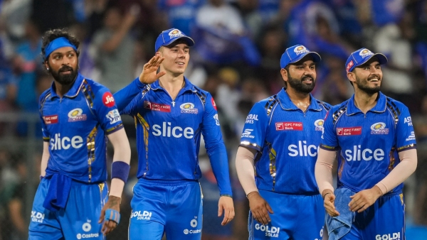 Mumbai Indians Set to Retain Hardik Pandya Rohit Sharma Bumrah Suryakumar Yadav for IPL 2025