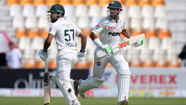 PAK vs ENG Pakistan created history by scoring 556 runs in Test cricket