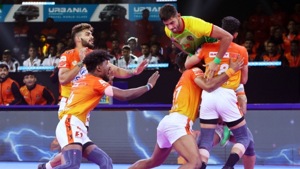 UP Yodhas Triumph Over Dabang Delhi KC in a Close Contest in Pro Kabaddi Season 11