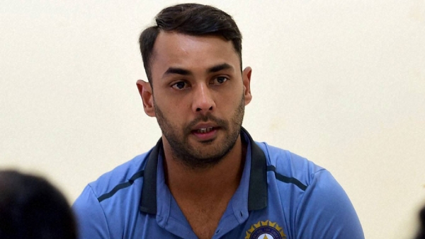 India Falls Short by 1 Run Against UAE in Hong Kong Sixes Thriller