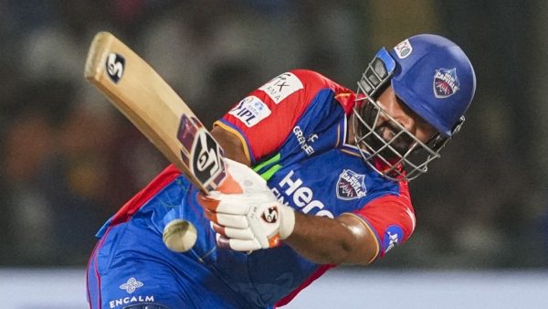 Irfan Pathan Predicts Rishabh Pant to Break Mitchell Starc s IPL Auction Record