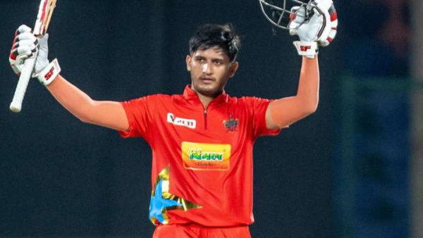IPL Mega Auction 2025 Priyansh Arya Sold to Punjab Kings for rs3 80 Crores