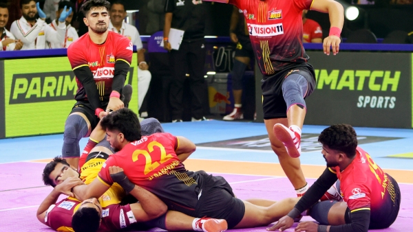 Patna Pirates Dominate Bengaluru Bulls with a Massive 54-29 Win in Pro Kabaddi 2024
