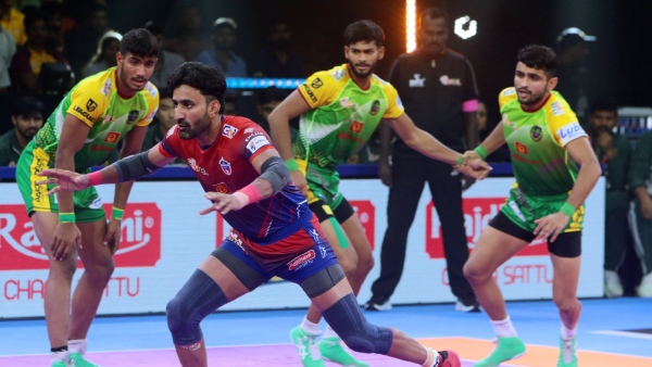 Bengaluru Bulls Defeated by Telugu Titans Patna Pirates Triumph in Pro Kabaddi League