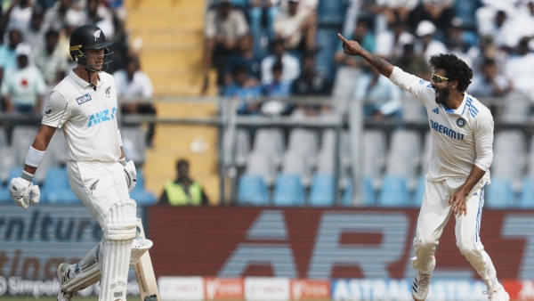 Jadeja Surpasses Fazal Mahmood Equals Starc with 14th Five-Wicket Haul