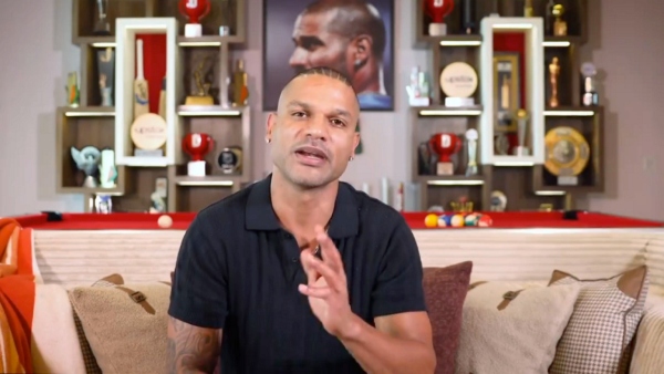 Shikhar Dhawan Spotted with Mystery Girl at Mumbai Airport Is Love in the Air Again