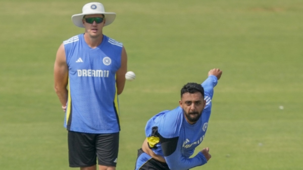 Dinesh Karthik Urges Selectors to Include Varun Chakravarthy in India s Champions Trophy 2025 Squad