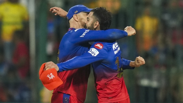 Virat Kohli to Continue with RCB Until 2027 Aiming for 20 Years in IPL