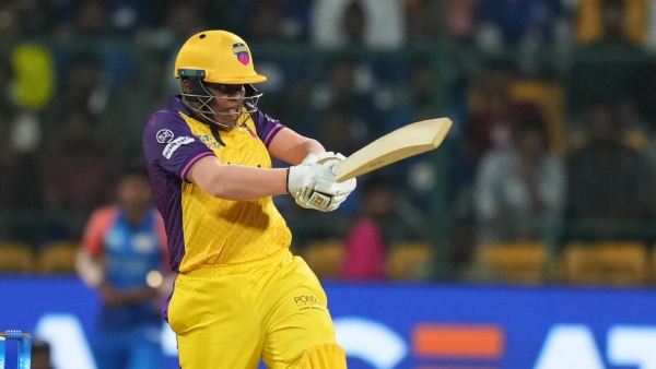 Kiran Navgire Smashes 5 Consecutive Sixes in Senior Women s ODI Trophy Match