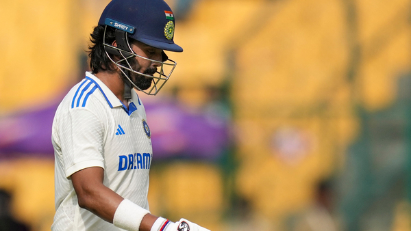 Rohit Sharma s Batting Order Sparks Debate After Shubman Gill s Exit in Fourth Test