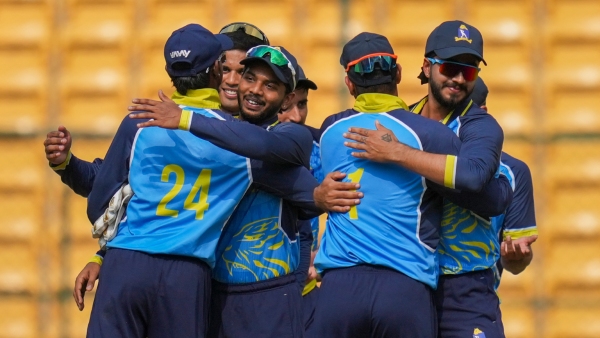 Mohammed Shami Shines as an All-Rounder in Syed Mushtaq Ali T20 Pre-Quarterfinal