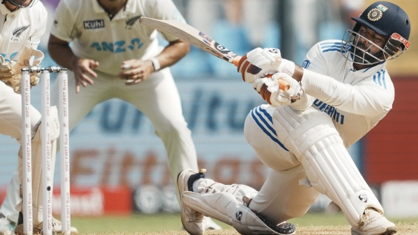 Rishabh Pant Sets Test Cricket Record with Blistering 29-Ball Fifty in Sydney