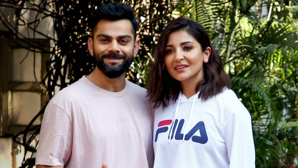 Anushka Sharma and Virat Kohli Seek Blessings from Shri Premanand Govind Sharan Ji Maharaj in Vrindavan