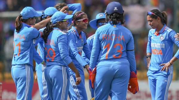 Smriti Mandhana Lead Indian Women s Team Hits First 400 ODI Total Surpasses Men s Record
