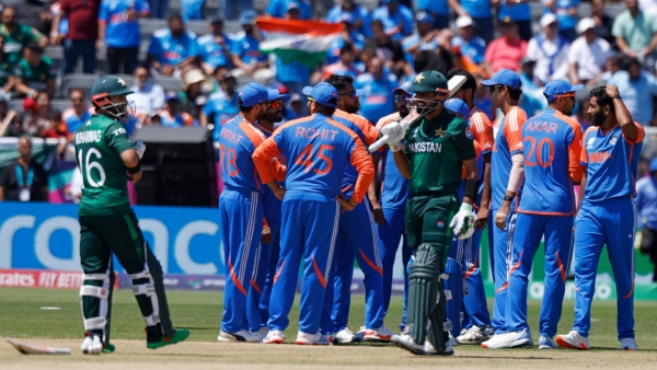 Champions Trophy 2025 Sunil Gavaskar Ravi Shastri and Dinesh Karthik travel from India to Pakistan