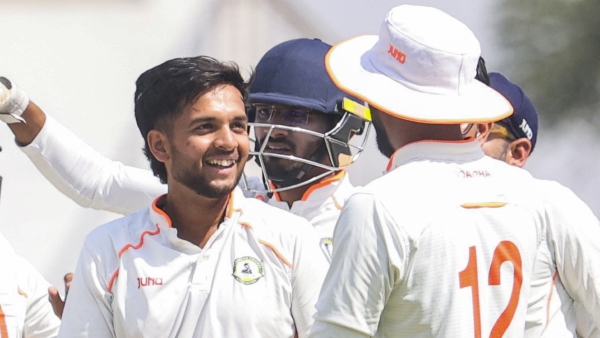 Vidarbha Takes Control in Ranji Trophy Final as Kerala Falls Short of Innings Lead