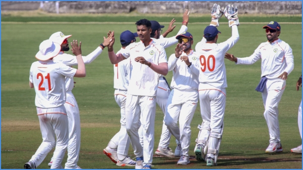 Vidarbha Mumbai Gujarat Storm into Ranji Trophy Semi-Finals with Dominant Wins