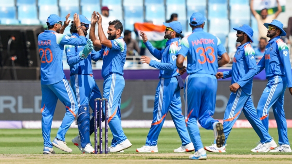 Champions Trophy Final Battle for the Golden Bowl Between Matt Henry Mohammed Shami and Varun