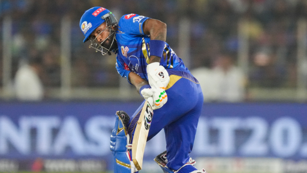IPL 2025 MI vs GT Hardik Pandya and Ravi Srinivasan Sai Kishore fight video viral