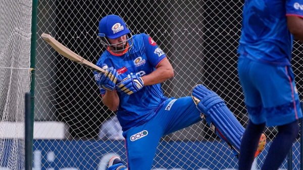 IPL 2025 Tim David wins hearts of RCB fans by hitting hat-trick sixes