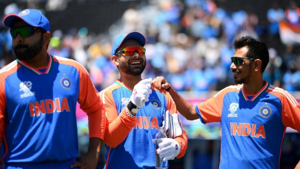 Which teams have scored low in IPL from 2008 to 2024