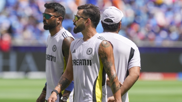 BCCI Central Contracts 2024 25 34 Players Included KL Rahul and Prasidh Krishna Among Them