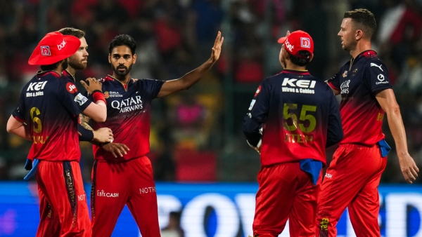 Bhuvneshwar Kumar creates record of becoming second highest wicket-taker in IPL history