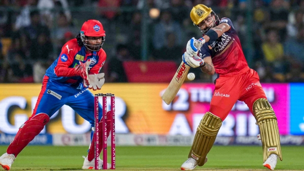 Virat Kohli creates record by completing 1000 boundary shots in IPL