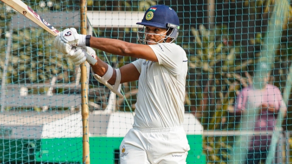 What is the reason for Yashasvi Jaiswal leaving the Mumbai team