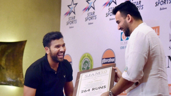 Mumbai Indians Viral Video Sparks Controversy Rohit Sharma s Jab Karanatha Maine Kiya