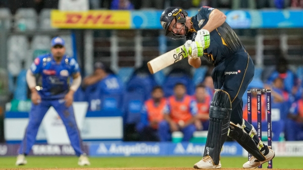 Gujarat Titans Edge Past Mumbai Indians in a Thrilling Final Over Finish