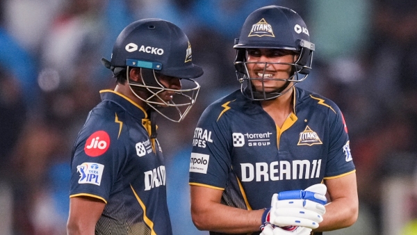 GT vs SRH IPL 2025 Toss Match Report Score batting and bowling performance kannada