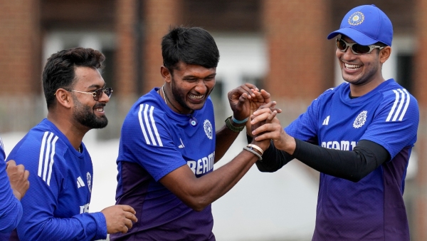 India vs England 4th Test Team India Arrives in Manchester Gears Up for Crucial Match