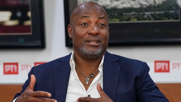 Brian Lara Slams Cricket Board Over Nicholas Pooran s Retirement