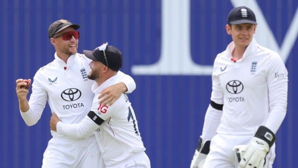 Joe Root Surpasses Rahul Dravid s Test Catch Record with 211 Catches