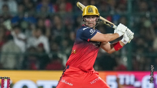 Livingstone s Blistering 69 Fires Birmingham Phoenix to First Win Over Oval Invincibles