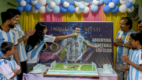 Messi to Play Cricket with Indian Stars in December Wankhede Eden Gardens Likely Hosts